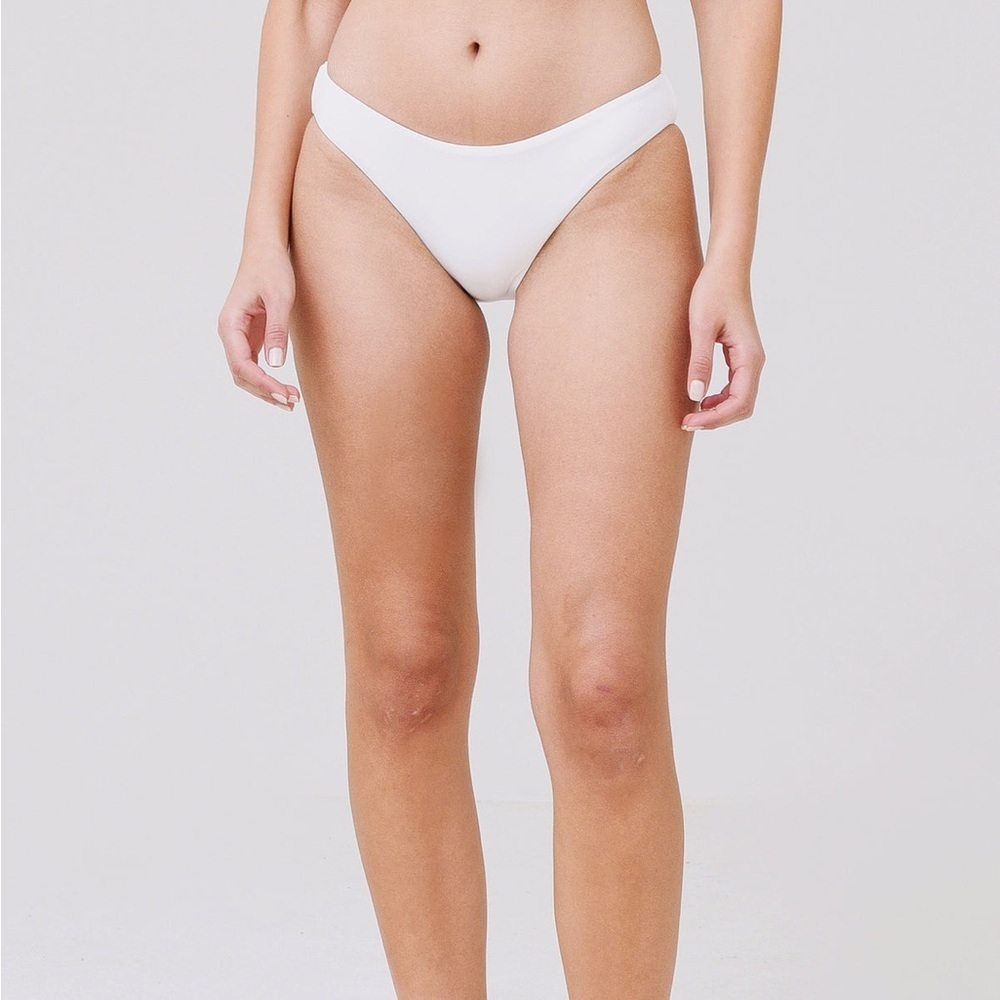 NWT Eberjey Women’s So Solid Annia Bikini Bottoms in Ecru in size Large